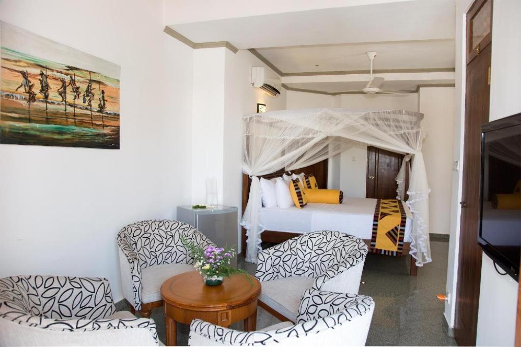 Suriya Arana Bed & Breakfast Negombo Dış mekan fotoğraf