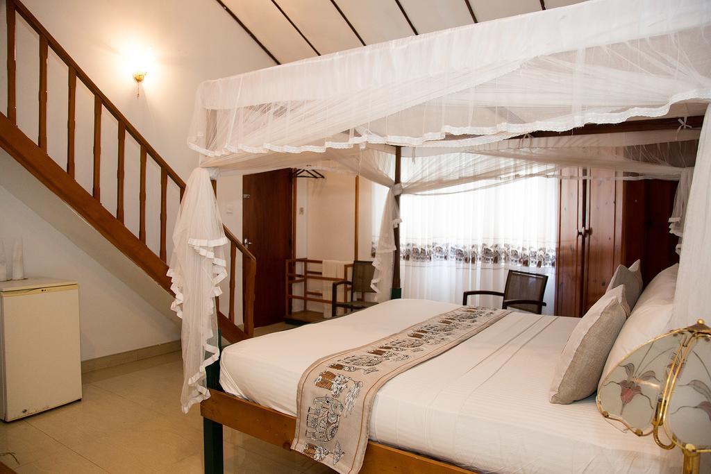 Suriya Arana Bed & Breakfast Negombo Dış mekan fotoğraf