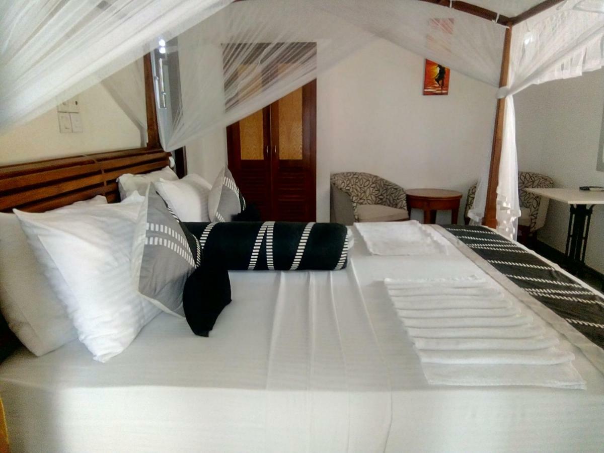 Suriya Arana Bed & Breakfast Negombo Dış mekan fotoğraf